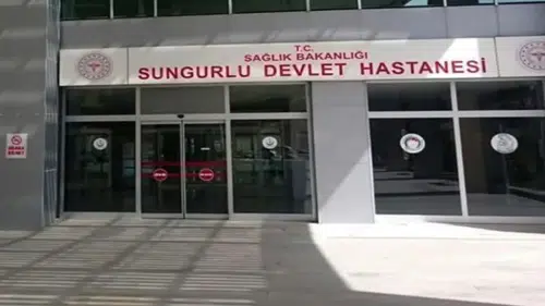 Yurtta kalan 77 öğrenci, gıda zehirlenmesi şüphesiyle hastanede tedaviye alındı
