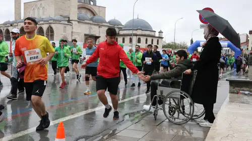 Konya sokaklarında maraton heyecanı!