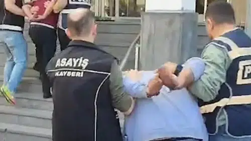 30 yıl hapis cezasıyla aranan 2 hükümlü yakalandı