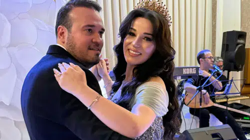 Yurdanur Ve Safa Muhteşem Bir Törenle Yüzüklerini Taktılar