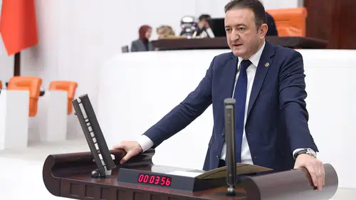 CHP’li Barış Bektaş’tan iktidara uyarı