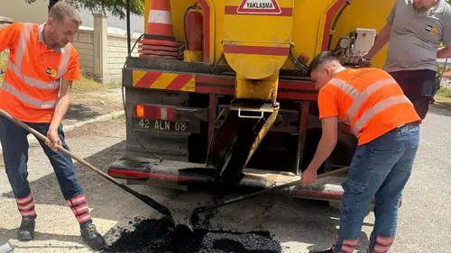 Konya'nın o bölgesinde onarılmadık yol kalmayacak!