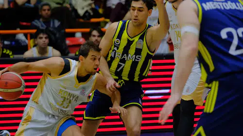 Konya BBSK uzatmada yıkıldı: Yarı Final bileti son maça kaldı!