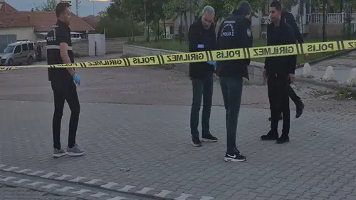 Sanal medyada tartışıp, parkta kavga ettiler: 1 yaralı