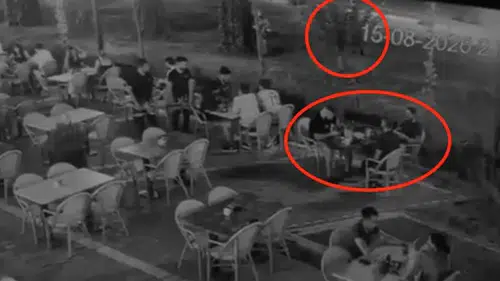 Ağacın arkasında pusuda bekleyip, kafedeki müşteriyi vurdu