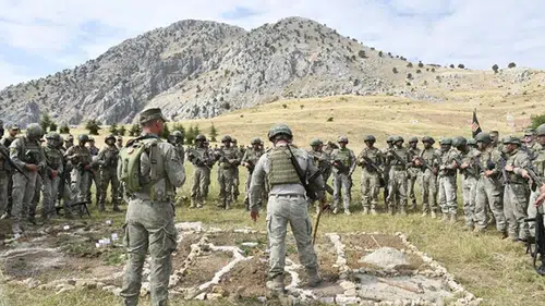 Komandolardan ihtisas kursu başarıyla tamamlandı!