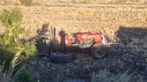 Minibüs ile traktör çarpıştı: 1 ölü, 1 yaralı