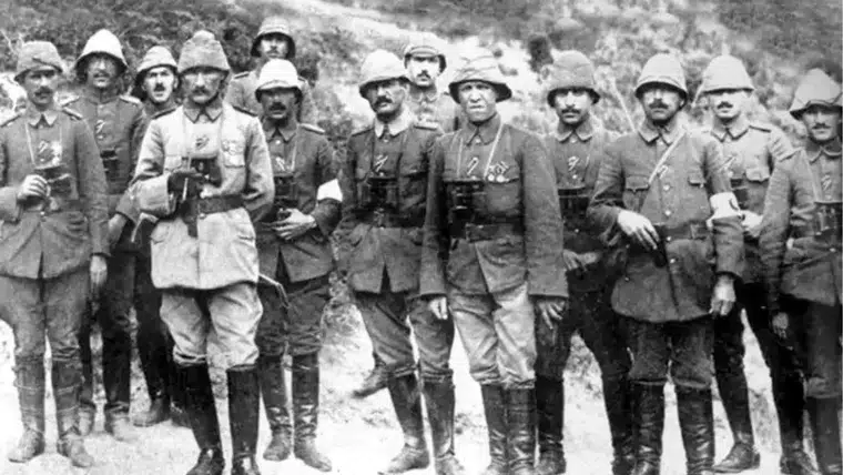 BİR ANZAK ASKERİNİN GÖZÜNDEN