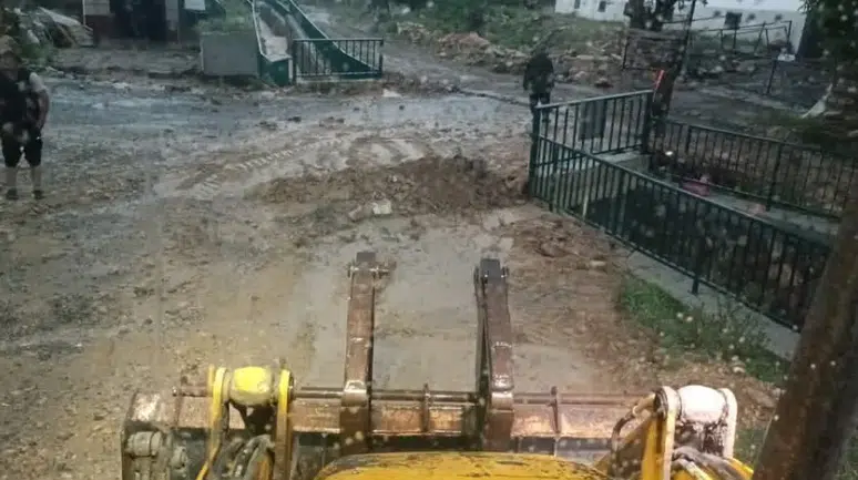 Konya'nın o bölgesi sele teslim oldu: Belediye acil sahaya indi!
