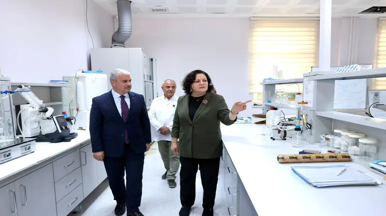 Vali Akın’dan Güney İç Anadolu Temiz Hava Merkezi Müdürlüğüne ziyaret