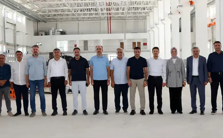 AK Parti heyeti 56. Ağır Bakım Fabrikasını inceledi