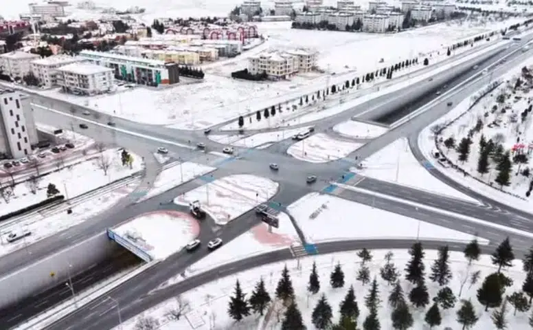 Konya merkez trafiğine akıllı çözüm: 14 kavşakta yapay zekâ dönemi başlıyor!