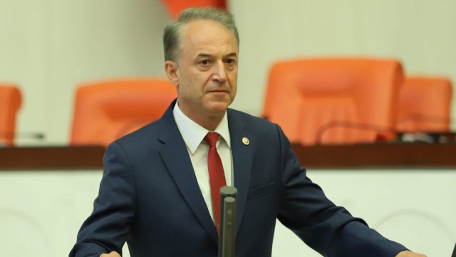 CHP’li Özkan: ”Sağlık Bakanı kongrelere dur demeliydi!”
