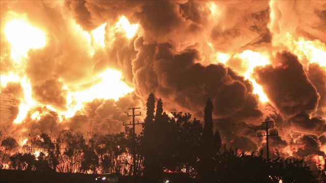 Endonezya’da petrol rafinerisindeki patlamada 20 kişi yaralandı
