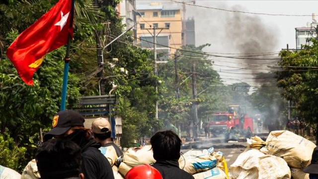 Myanmar ordusu Bago'da protestoculara ateş açtı: 20 ölü