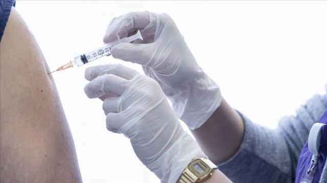 Koca, dün 1 milyon 195 bin 426 doz aşı yapıldığını duyurdu