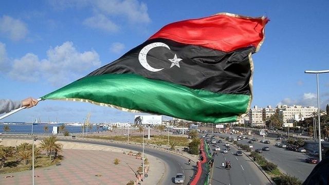 Libya'da seçimler uzak çatışma yakın 