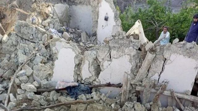 Afganistan'da 5.9 büyüklüğünde deprem: 280 ölü