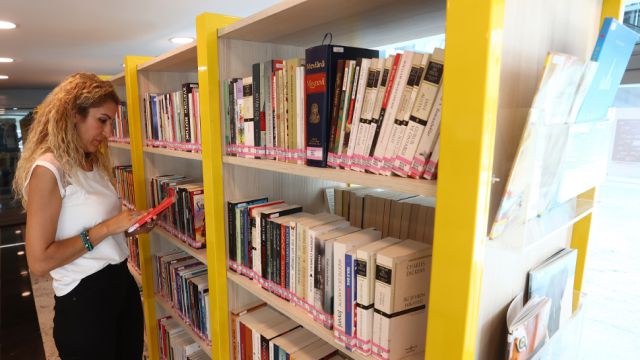 YHT Garı'nda kütüphane açıldı