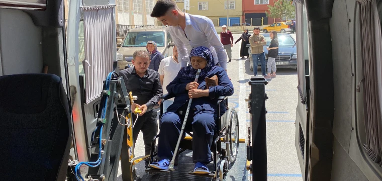 Engelli, yaşlı ve hasta seçmenler için 'araç' seferberliği