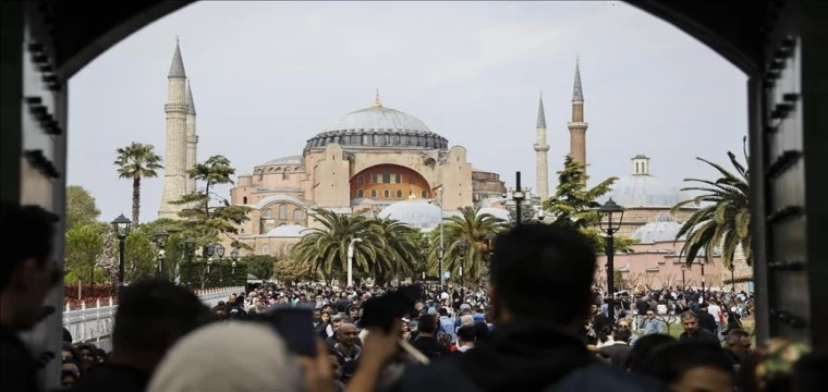 Türkiye yılın ilk 5 ayında 15,5 milyon ziyaretçiyi ağırladı