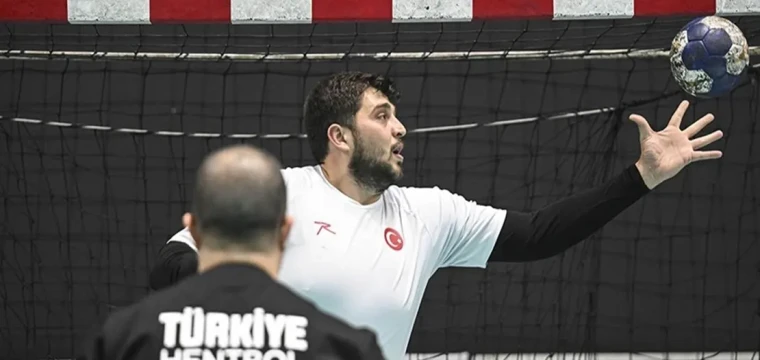 Mehmet Emre, hem Beşiktaş'ta hem milli takımda kupaları kaldırmak istiyor
