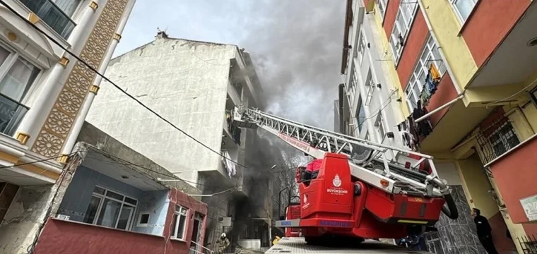5 katlı binada yangın çıktı