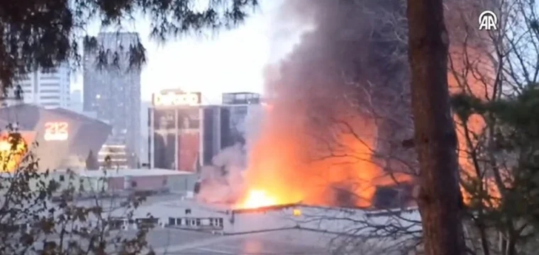 Halı fabrikasında çıkan yangın söndürüldü