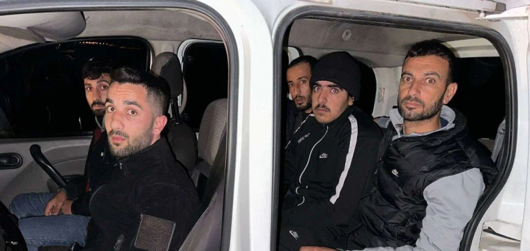 8 kaçak göçmen ve organizatör yakalandı