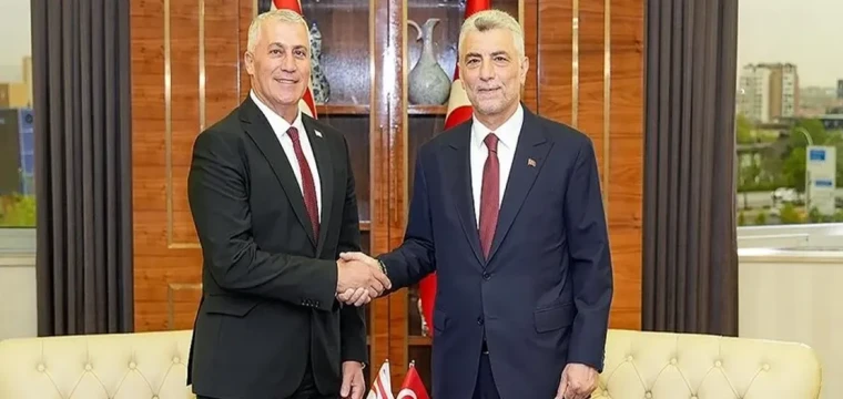 Ticaret Bakanı Bolat, KKTC Bakanı Amcaoğlu ile görüştü