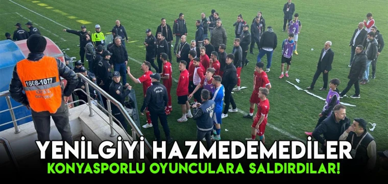 Yenilgiyi hazmedemediler, Konyasporlu oyunculara saldırdılar!