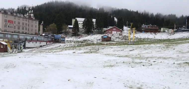 Uludağ'da mayısta kar sürprizi