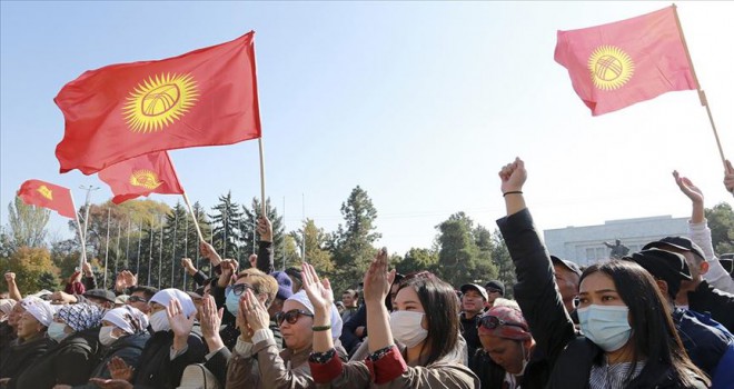 Kırgızistan: Demokrasi mi, istikrarsızlık mı?