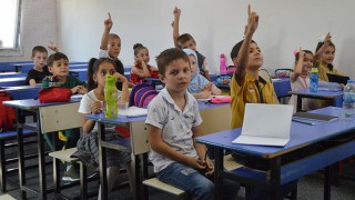 Ukrayna'dan tahliye edilip, Elazığ'a getirilen Ahıska Türkü 800 öğrenci eğitimde