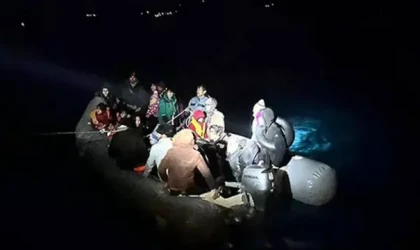 Yunanistan'ın geri ittiği kaçak göçmenler kurtarıldı