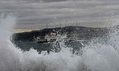 İstanbul'da vapur seferlerine hava muhalefeti