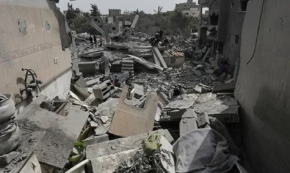 İsrail Gazze'de Yardım Bekleyenlere Saldırdı