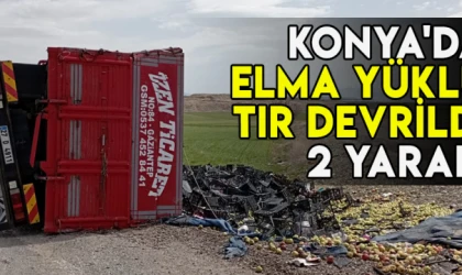 Konya'da elma yüklü tır devrildi: 2 yaralı