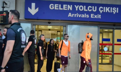 Galatasaray kafilesi, Adana’da
