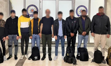 8 kaçak göçmen yakalandı, 1 organizatör tutuklandı