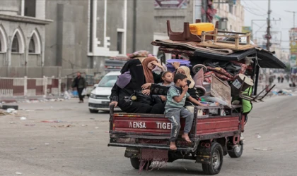 İsrail saldırıları nedeniyle Refah'tan göç etmek zorunda kalanların sayısı artıyor