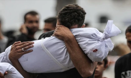 İsrail'in 225 gündür saldırılarını sürdürdüğü Gazze'de can kaybı 35 bin 386'ya çıktı