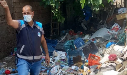Suriyeli kadın evi çöp yığınına çevirdi! 3 kamyon çöp çıktı