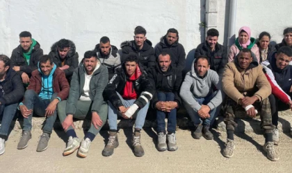 Yunanistan'a geçmeye çalışan 17 göçmen yakalandı