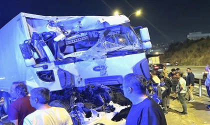 Anadolu Otoyolu'nun Kocaeli kesimindeki trafik kazasında 4 kişi yaralandı