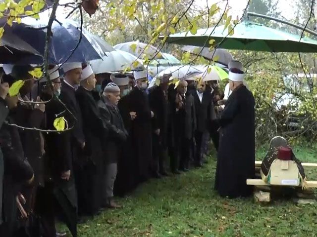 Aliya İzetbegoviç'in dava arkadaşı Hasan Çengiç ebediyete uğurlandı