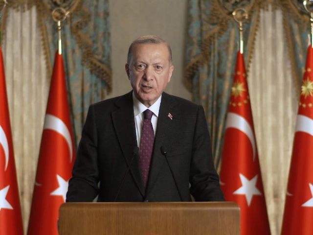 Cumhurbaşkanı Erdoğan: Müslümanların dirliğe kavuşması ancak kendi aralarında beraber olmaları ile m