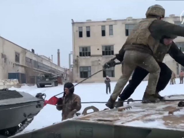 Ukrayna Mekanize Tugayı askerleri görüntülendi