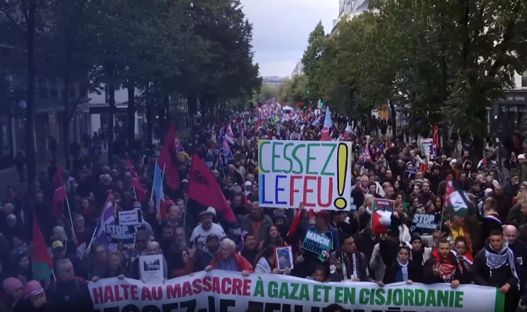 Fransa'da binlerce kişi Filistin'e destek için yürüdü