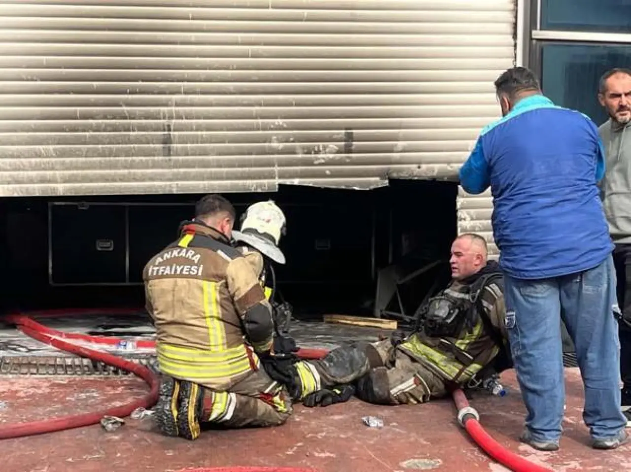 Ankarada maket imalathanesinde yangın